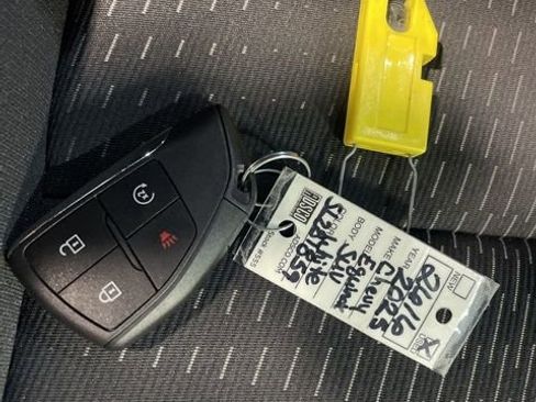 Used 2025 Chevrolet Equinox LT image 42