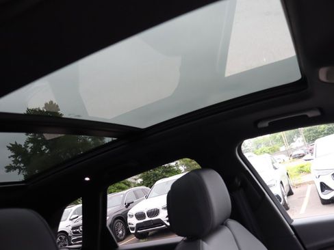 Used 2024 Audi Q5 e Premium Plus w/ Premium Plus Package image 15