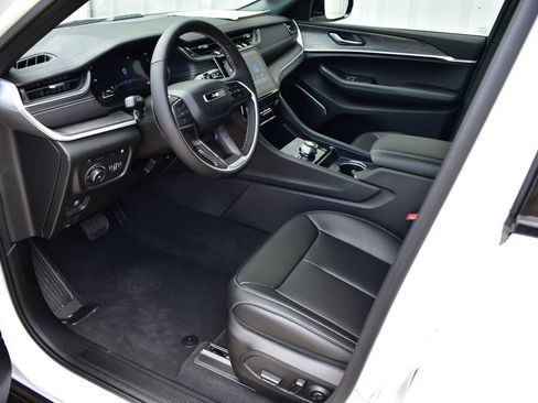 New 2024 Jeep Grand Cherokee Limited 4xe AWD/4WD image 18