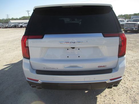 New 2026 GMC Yukon XL Denali w/ Sun & Power Step Package AWD/4WD image 5