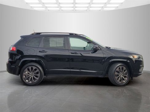 Used 2021 Jeep Cherokee High Altitude image 3