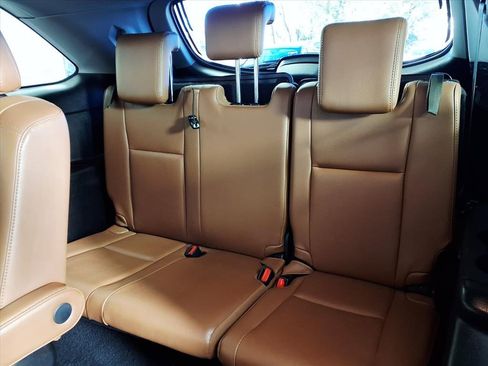 Used 2018 Toyota Highlander Limited image 9