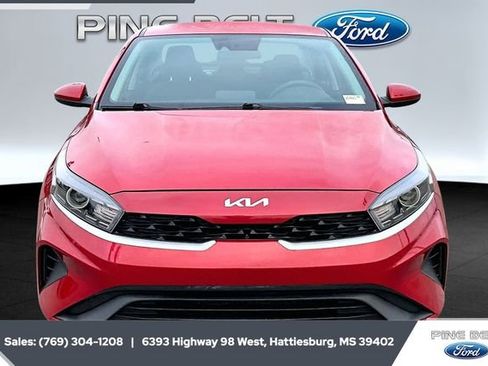 Used 2024 Kia Forte LXS image 3