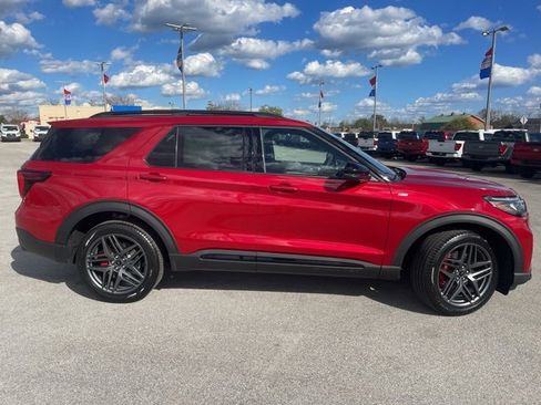 New 2026 Ford Explorer ST-Line w/ ST-Line Street Pack image 15