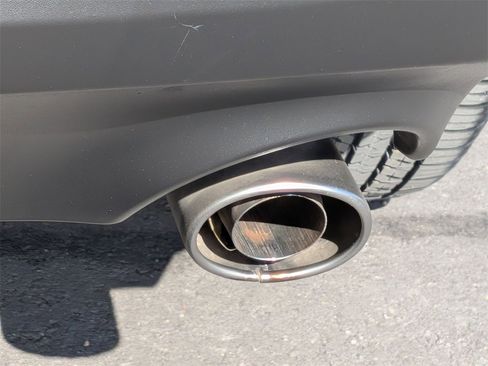 Used 2023 Toyota Venza Limited image 36