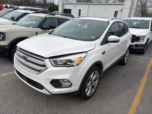Used 2019 Ford Escape Titanium image 16
