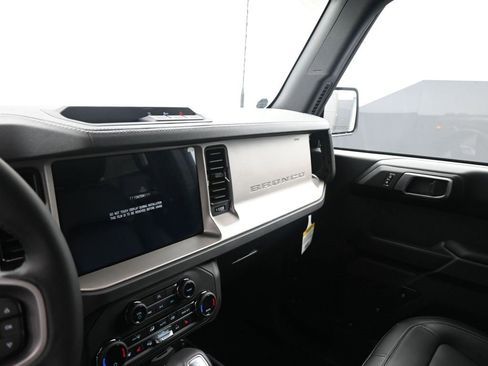 New 2025 Ford Bronco Outer Banks image 12