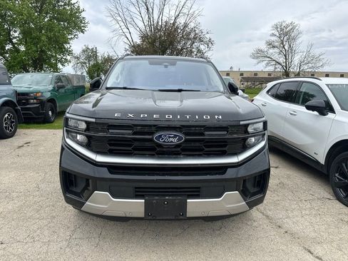Used 2025 Ford Expedition Max Platinum AWD/4WD image 15