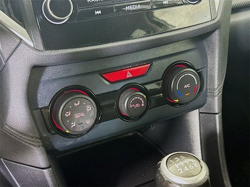 Used 2019 Subaru Crosstrek 2.0i Premium image 13