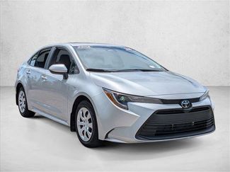 Used 2025 Toyota Corolla LE FWD video 3