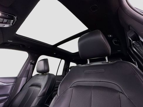 Used 2022 Jeep Grand Cherokee Overland image 23