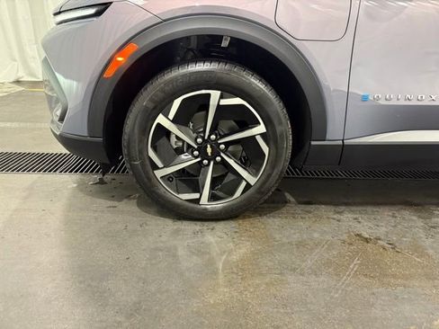 New 2026 Chevrolet Equinox EV LT AWD/4WD image 25