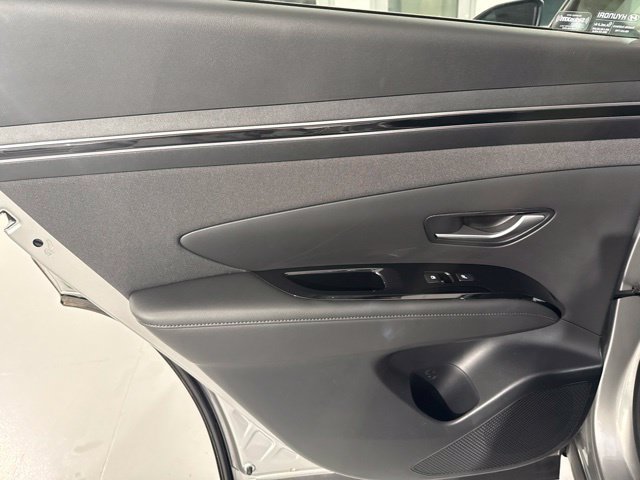 Used 2022 Hyundai Tucson Limited FWD image 15