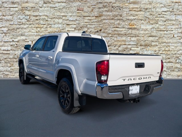 Used 2020 Toyota Tacoma SR5 RWD image 4