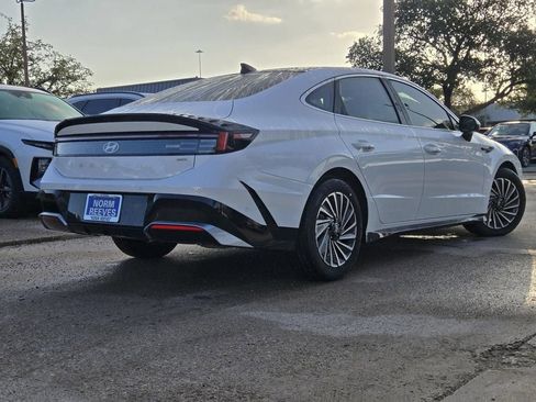 New 2025 Hyundai Sonata Limited FWD image 5