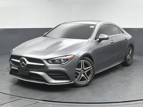 Used 2022 Mercedes-Benz CLA 250 4MATIC image 3