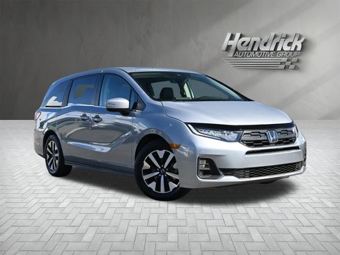 Used 2025 Honda Odyssey EX-L image 2