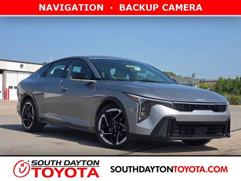 Used 2025 Kia K4 GT-Line FWD image 1