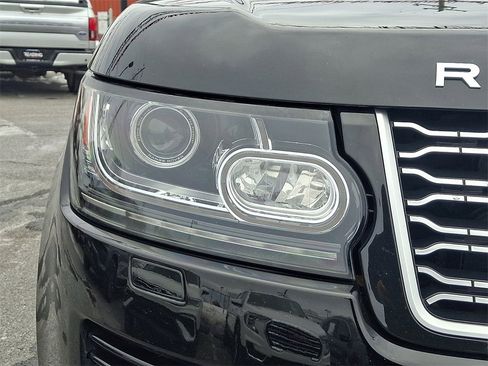 Used 2017 Land Rover Range Rover HSE image 10