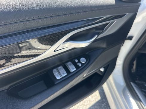 Used 2021 BMW 740i w/ M Sport Package image 16