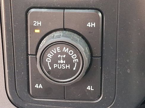 Used 2022 Ford F150 Lariat w/ Equipment Group 502A High image 25