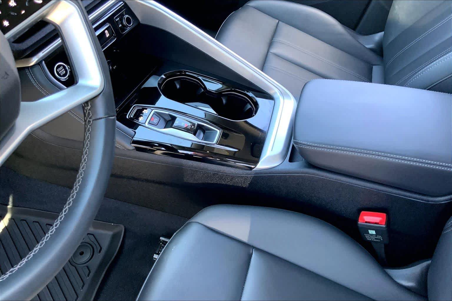 Used 2025 Audi Q5 Premium Plus w/ Premium Plus AWD/4WD image 16