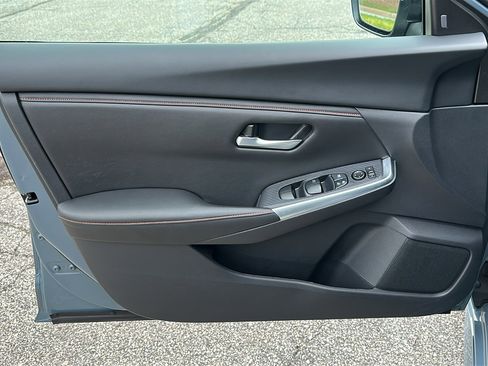 Certified 2024 Nissan Sentra SR FWD image 13