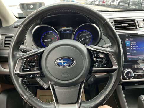 Used 2019 Subaru Outback 2.5i Touring w/ Popular Package #3A AWD/4WD image 16
