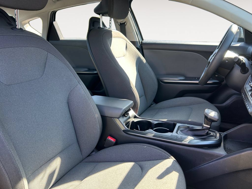 Used 2025 Kia K4 FWD image 15