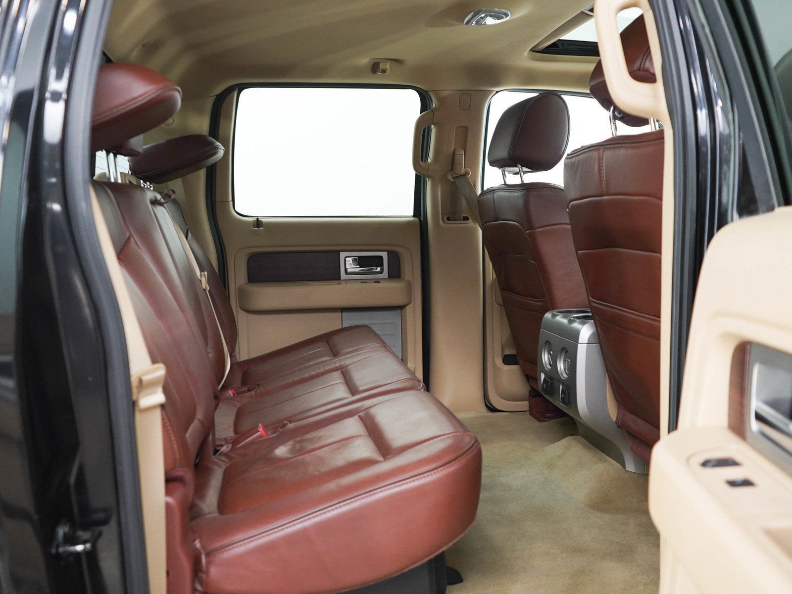 Used 2014 Ford F150 King Ranch w/ King Ranch Luxury Package AWD/4WD image 12