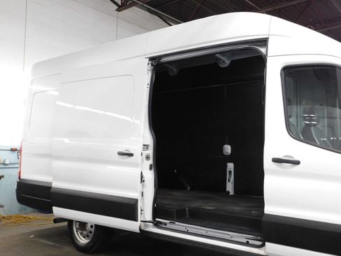 Used 2023 Ford Transit 250 148 High Roof Extended AWD w/ Load Area Protection Package image 9