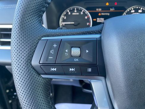 New 2025 Mitsubishi Outlander SE image 16