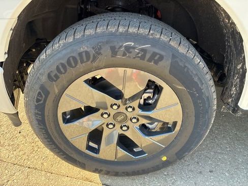 New 2025 Ford F150 Lightning Lariat w/ Max Trailer Tow Package AWD/4WD image 16