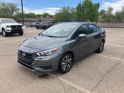 Used 2025 Nissan Versa SV w/ Trunk Package FWD image 1