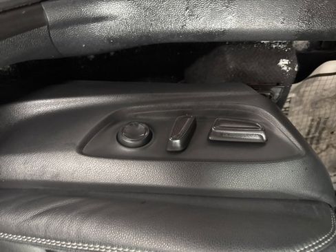 Certified 2024 Toyota Corolla Cross XLE image 20