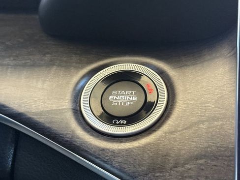 Used 2022 Jeep Grand Cherokee L Overland image 21