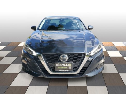 Used 2021 Nissan Altima 2.5 SV image 2