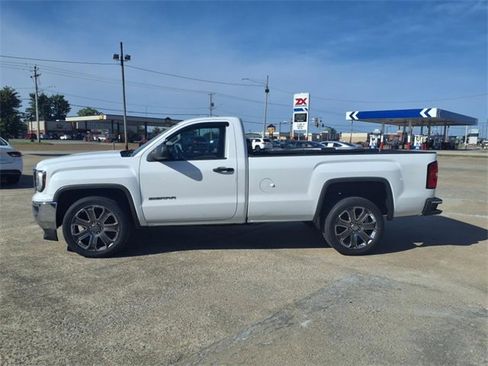Used 2017 GMC Sierra 1500 Base image 2