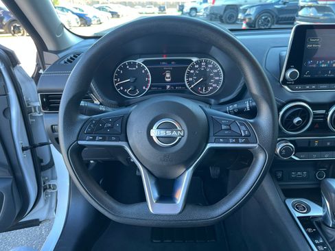 Used 2024 Nissan Sentra SV image 29