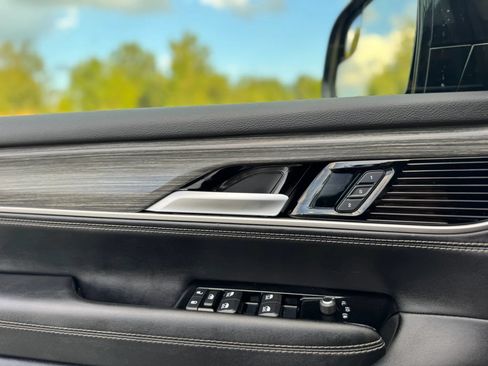 Used 2024 Jeep Wagoneer Series II AWD/4WD image 22