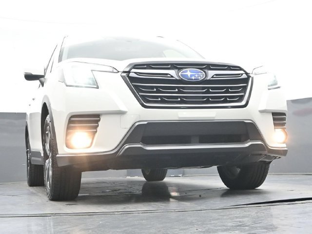 Used 2023 Subaru Forester Limited AWD/4WD image 40