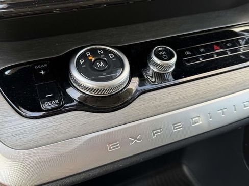 Certified 2025 Ford Expedition Max Platinum AWD/4WD image 29