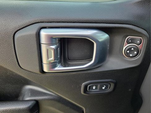 Used 2022 Jeep Wrangler Unlimited Sport image 13