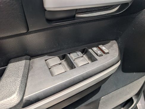 Used 2017 Toyota Tundra SR5 AWD/4WD image 10