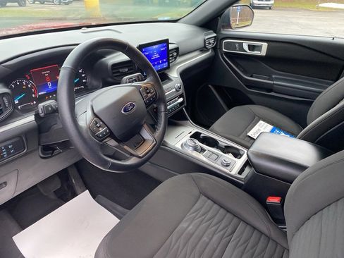 Used 2020 Ford Explorer XLT w/ Comfort Package image 25