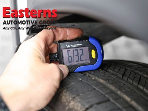 Used 2024 Toyota Corolla Cross L AWD/4WD image 28