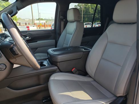 Used 2023 GMC Yukon SLT w/ SLT Premium Package RWD image 26