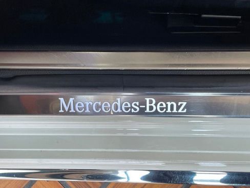 Used 2023 Mercedes-Benz S 580e 4MATIC Sedan w/ AMG Line image 14