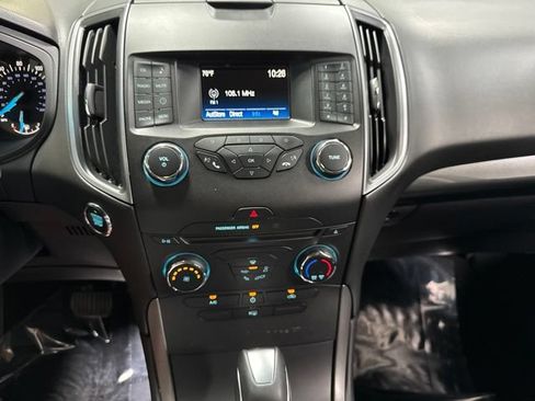 Used 2018 Ford Edge SE FWD image 15