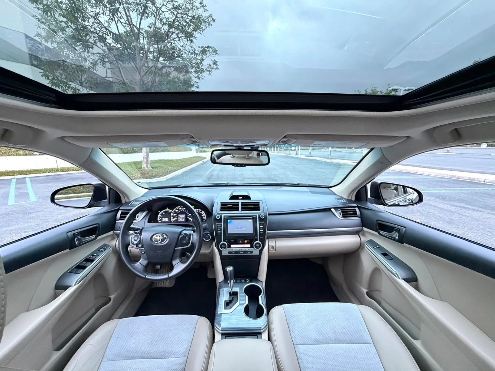 Used 2012 Toyota Camry XLE w/ Leather Pkg FWD image 13